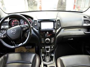 Ssangyong Tivoli - Vista 12