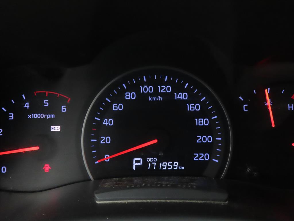 KIA Carnival - Vista 9