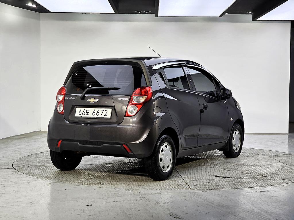 Chevrolet Spark - Vista 4