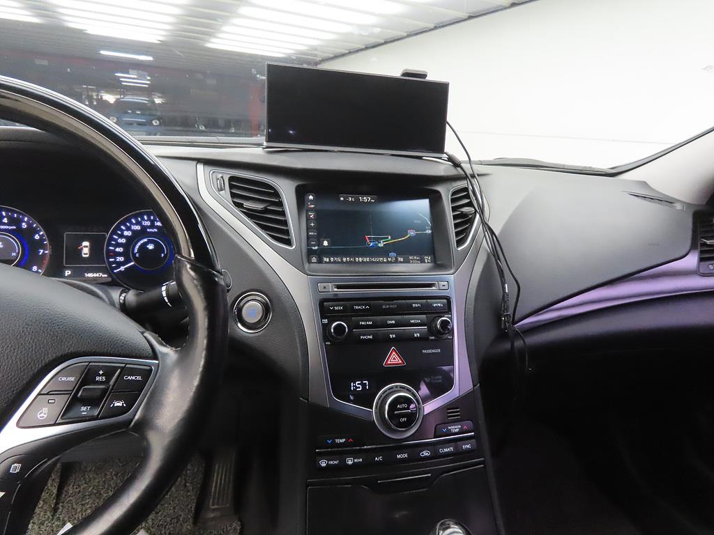 HYUNDAI Grandeur - Vista 10