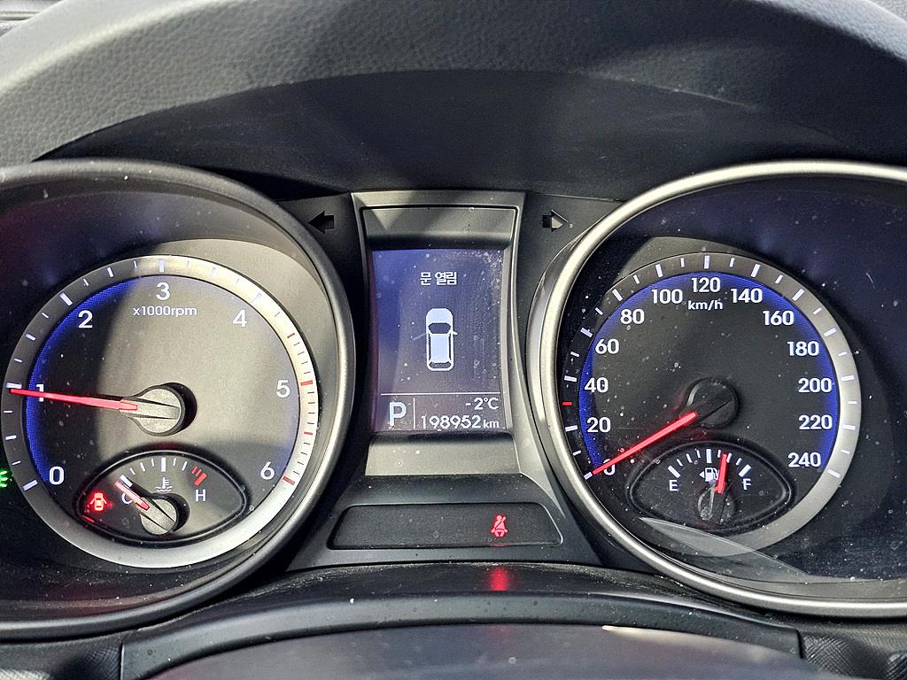 HYUNDAI Santa Fe - Vista 7