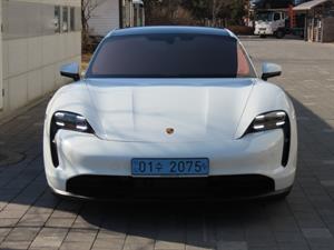 Porsche Taycan - Vista 2