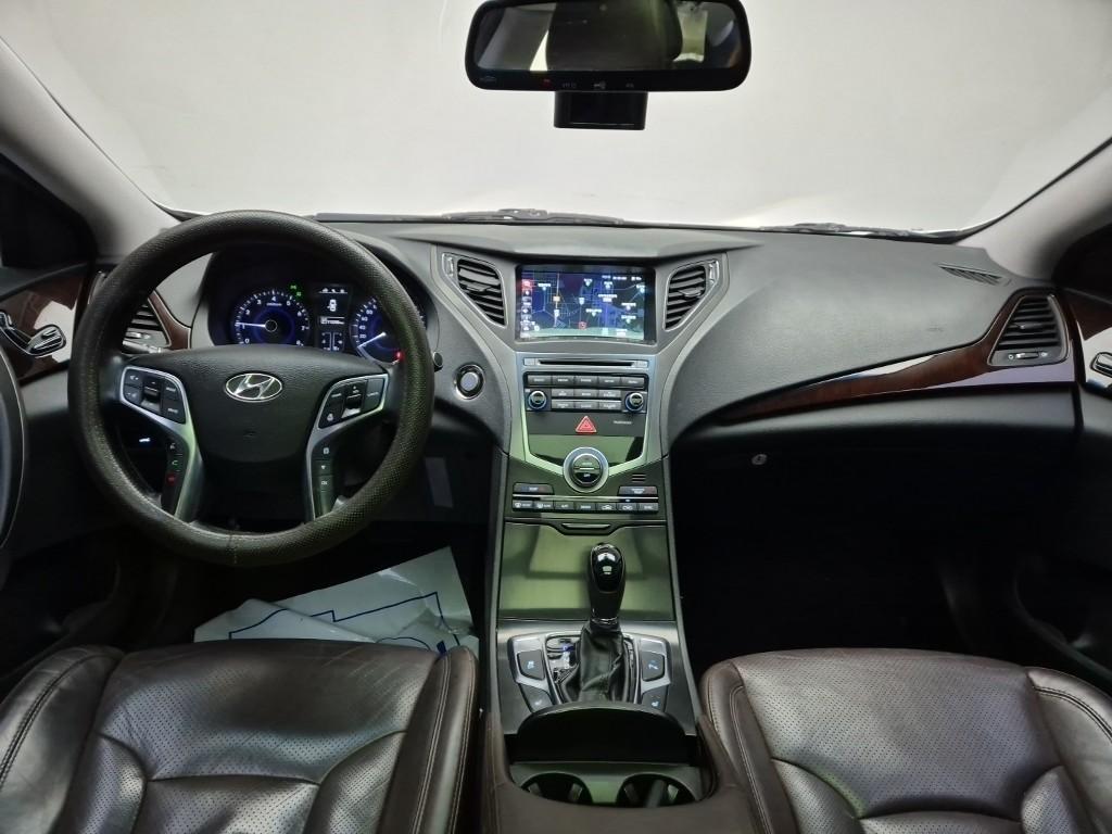 HYUNDAI Grandeur - Vista 7