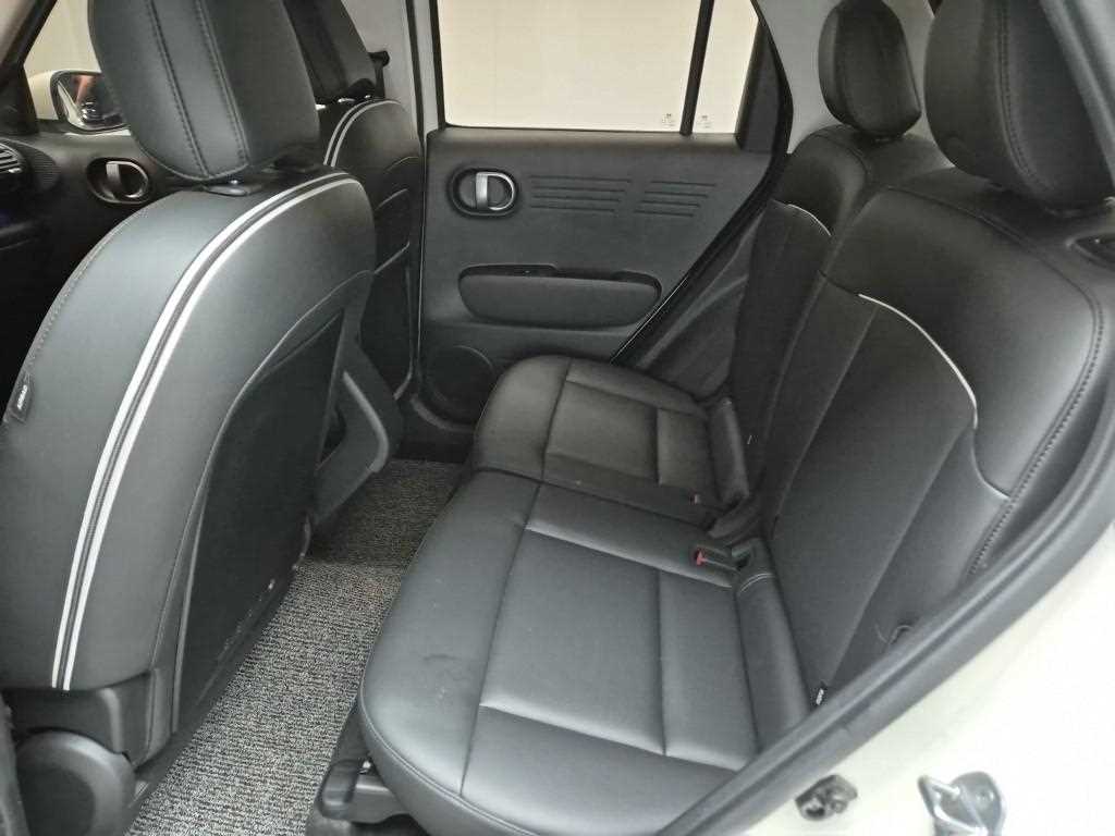 HYUNDAI Casper - Vista 12