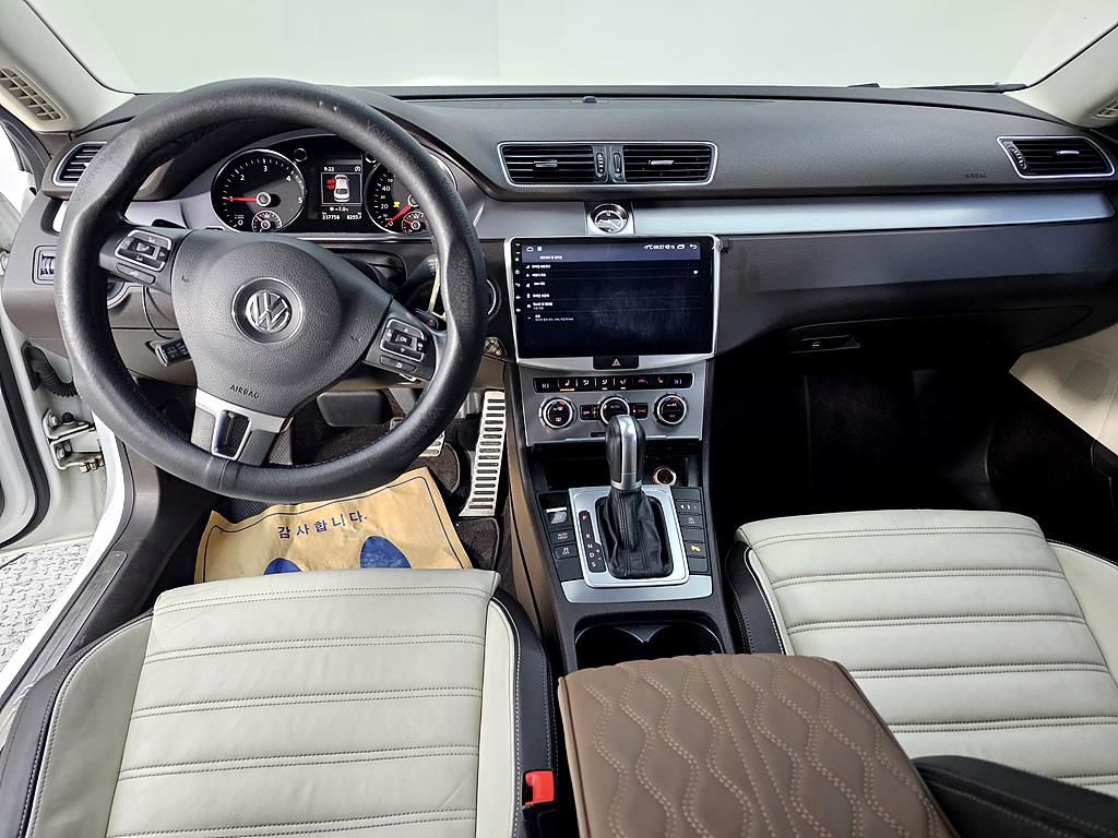 Volkswagen CC - Vista 5