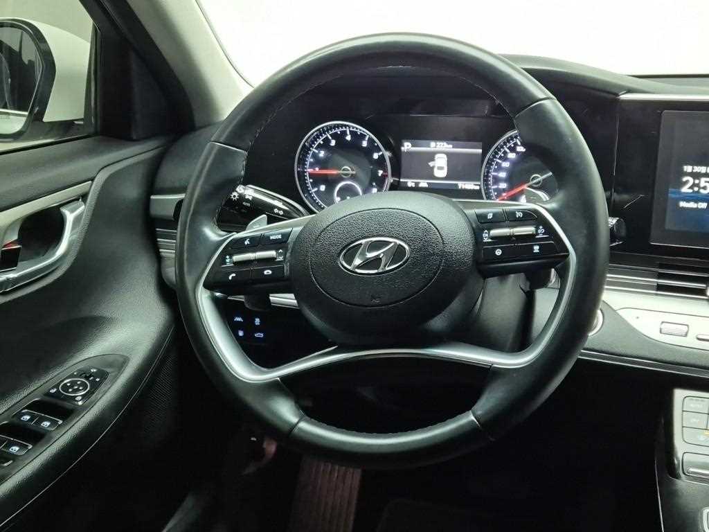 HYUNDAI Grandeur - Vista 9