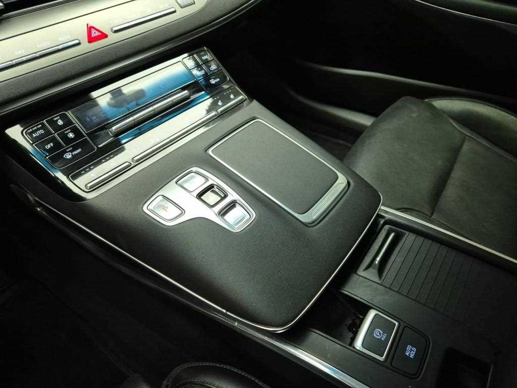 HYUNDAI Grandeur - Vista 8