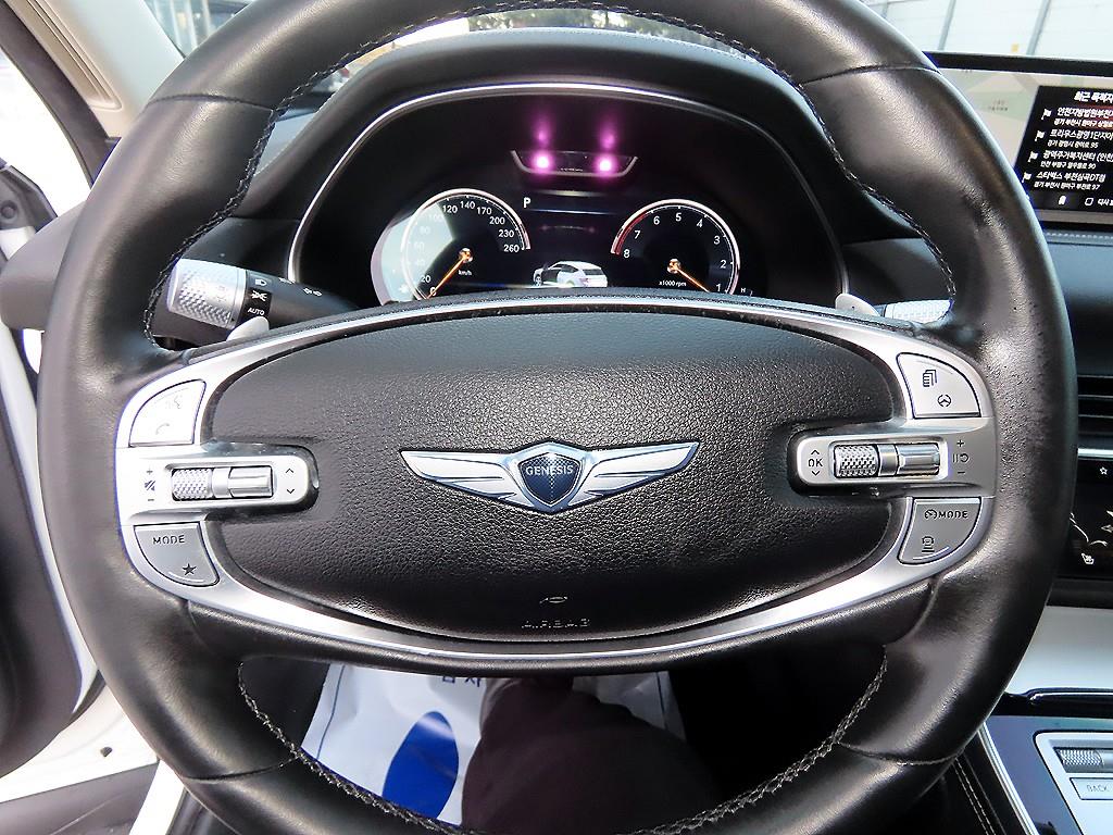 Genesis GV80 - Vista 8