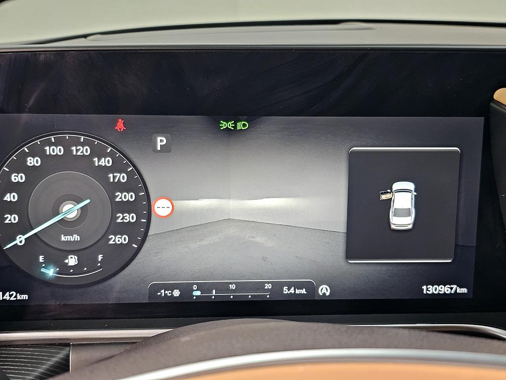 Genesis G90 - Vista 7