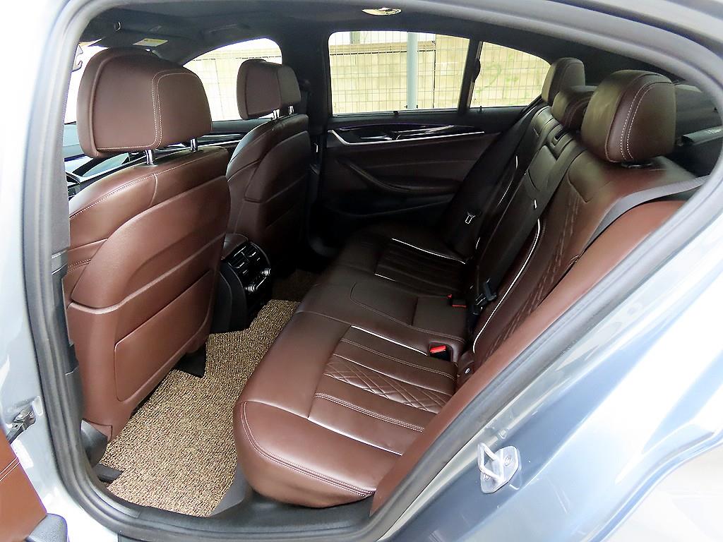 BMW 5 Series - Vista 6