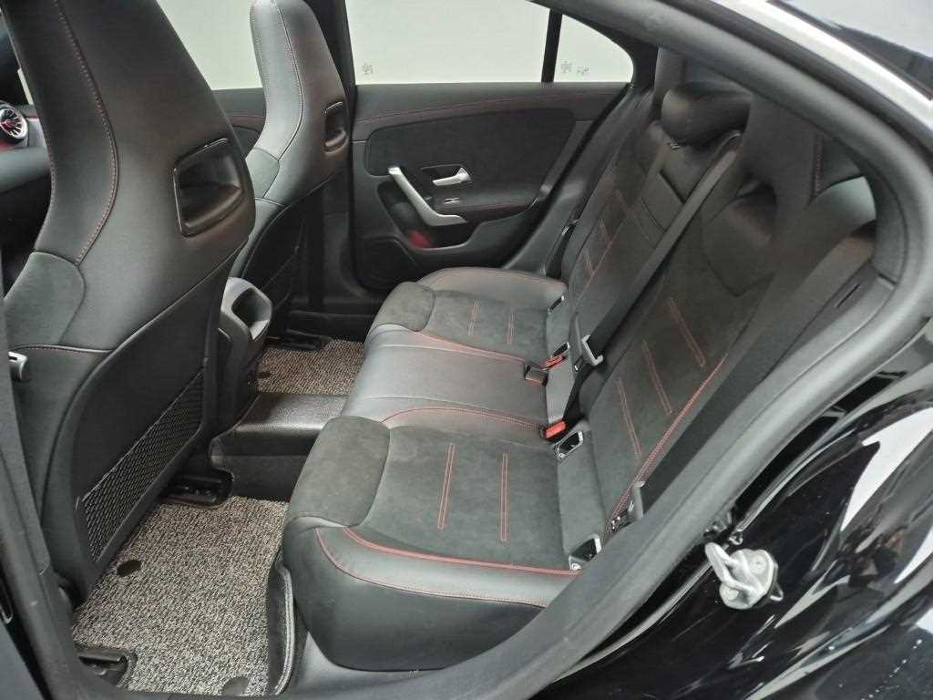 Mercedes Benz CLA Class - Vista 12