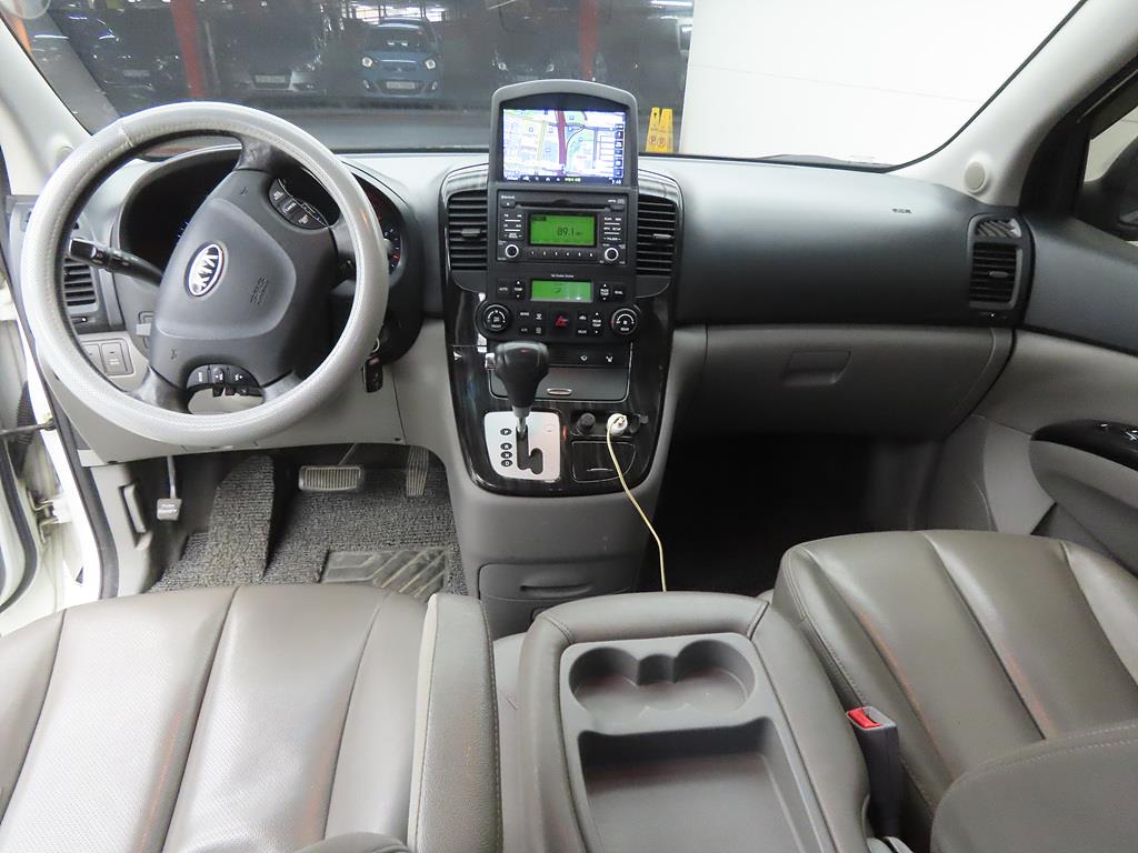 KIA Carnival - Vista 7