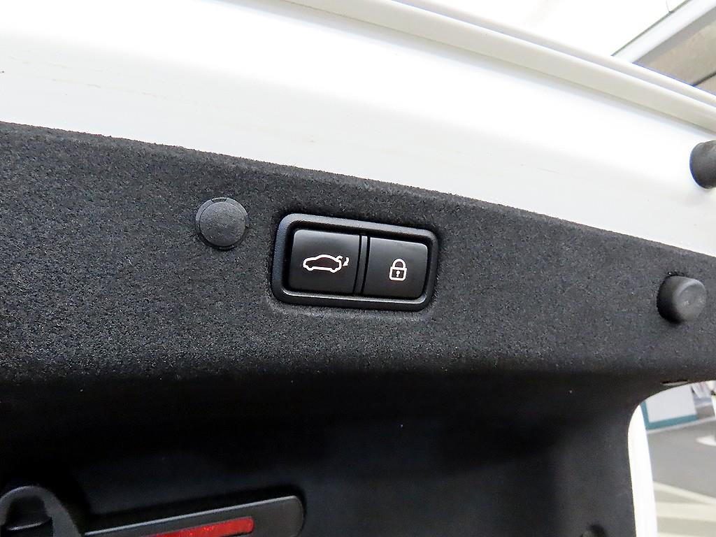 HYUNDAI Grandeur 2022 Blanco - Importación desde Corea - HF Imports Iquique - Foto 16