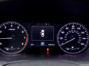 HYUNDAI Genesis - Vista 12