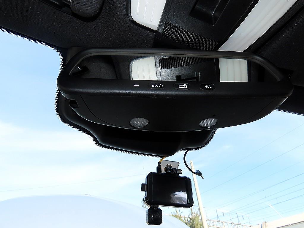 Mercedes Benz E class 2014 Plateado - Importación desde Corea - HF Imports Iquique - Foto 16