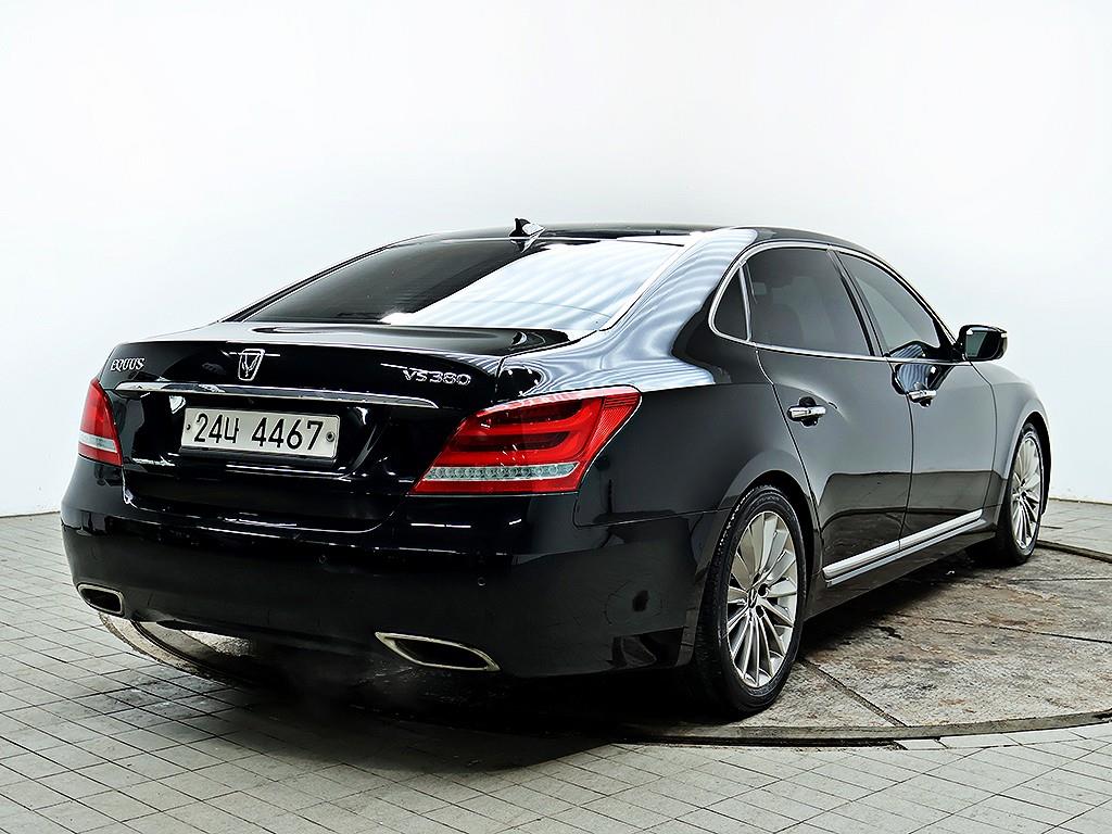 HYUNDAI Equus - Vista 7