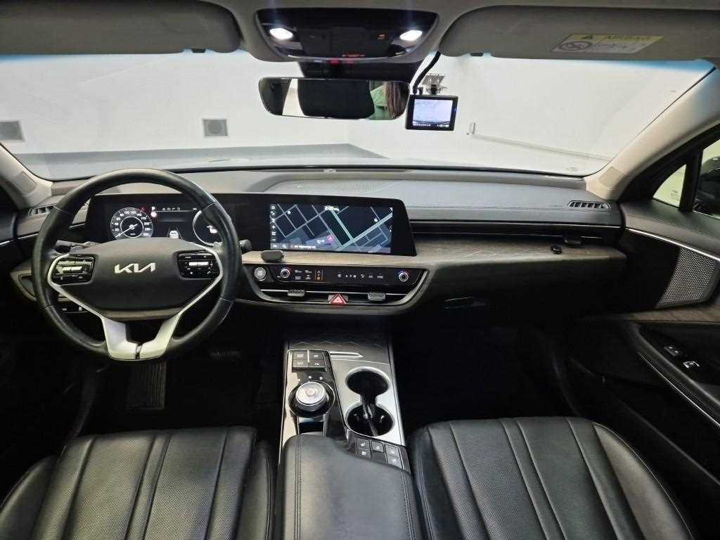 KIA K8 - Vista 7
