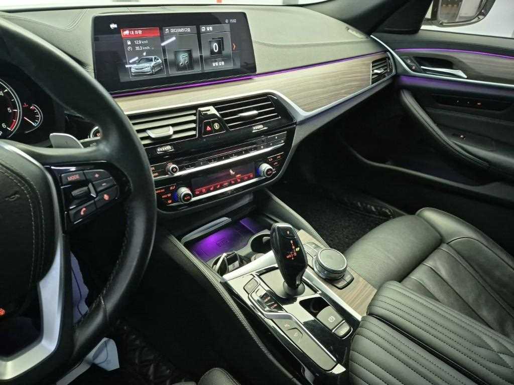 BMW 5 Series - Vista 10