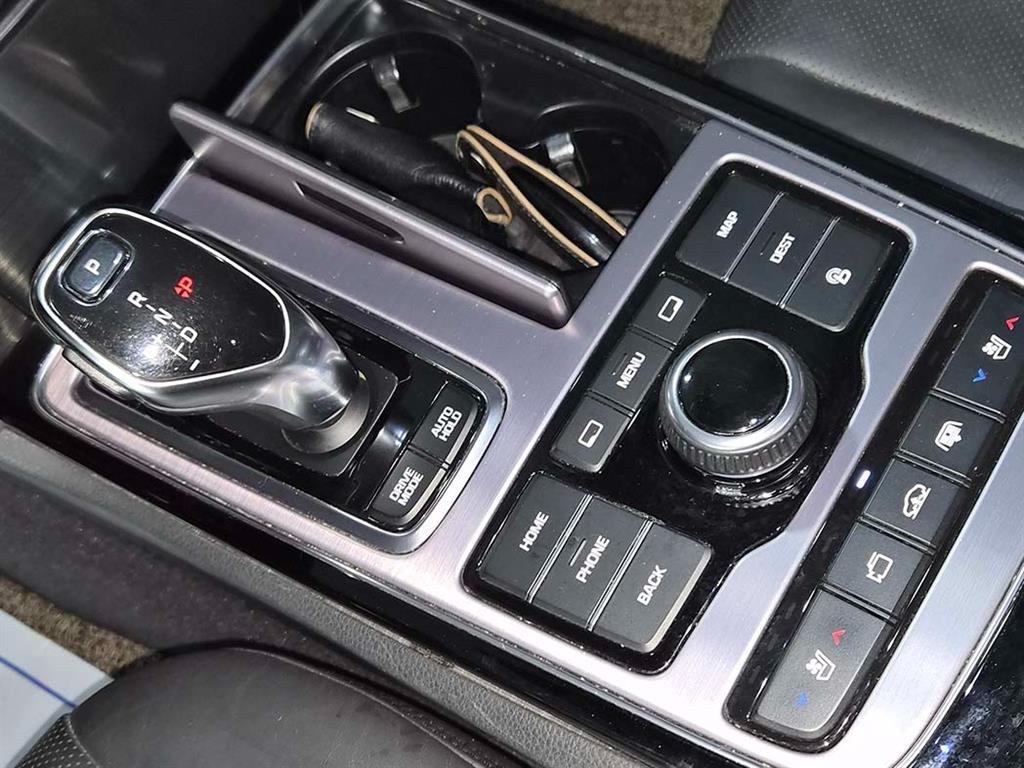 HYUNDAI Equus - Vista 11