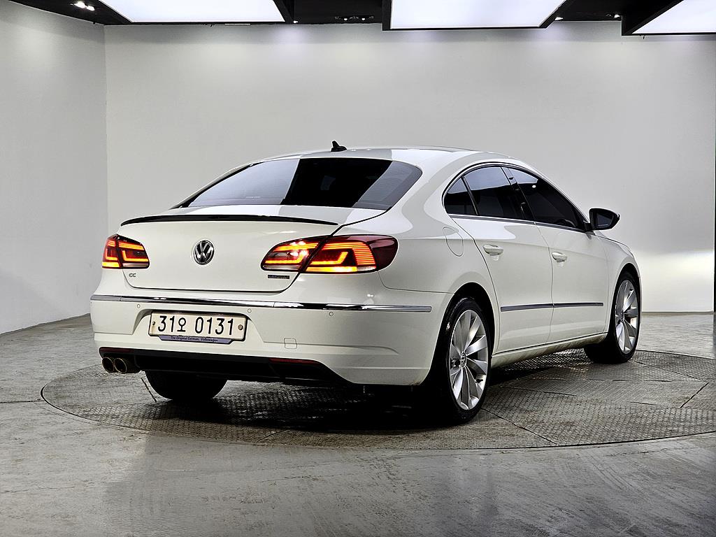 Volkswagen CC - Vista 4
