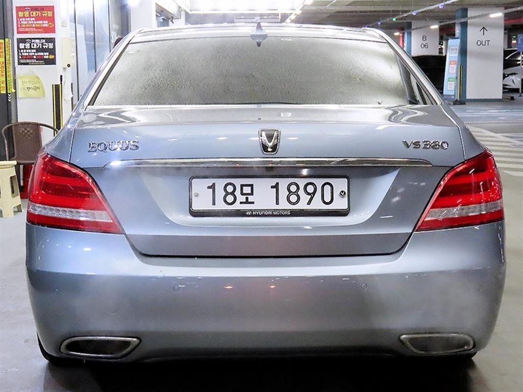 HYUNDAI Equus - Vista 5