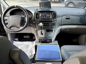 HYUNDAI Starex - Vista 10