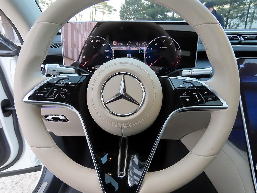 Mercedes Benz S Class - Vista 8