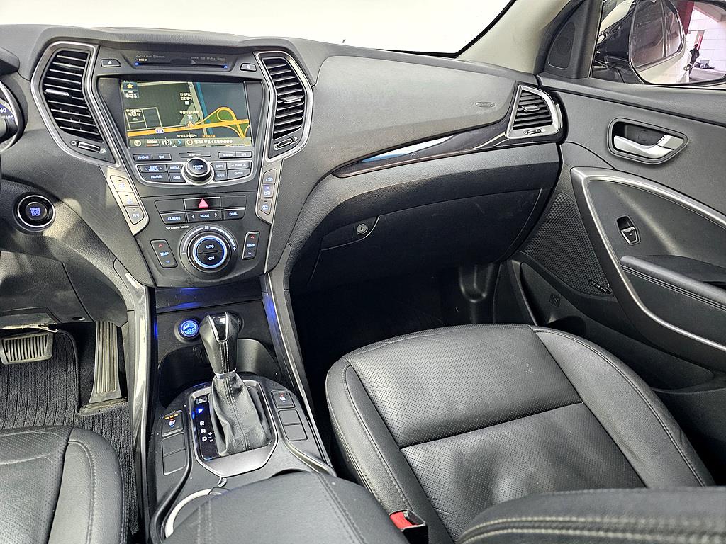 HYUNDAI Santa Fe - Vista 10