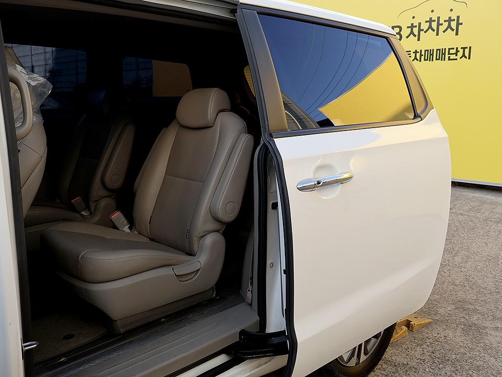 KIA Carnival 2019 the color of pearl - Importación desde Corea - HF Imports Iquique - Foto 16