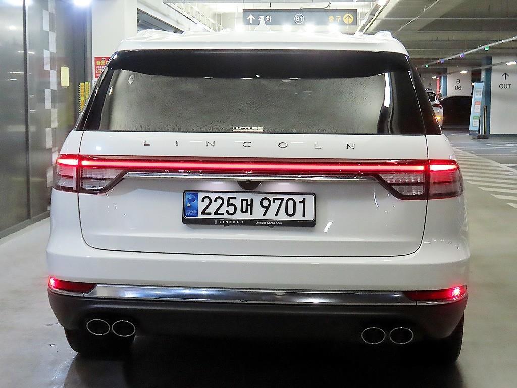 Lincoln Aviator - Vista 5