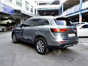 SAMSUNG QM6 - Vista 8