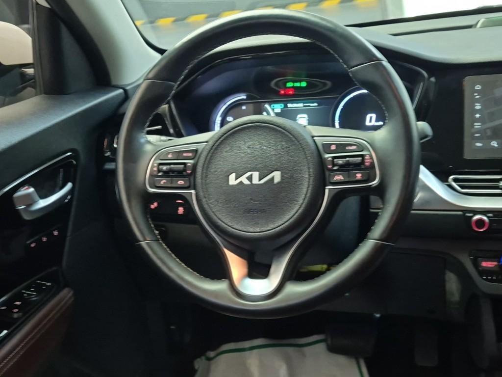 KIA Niro - Vista 9