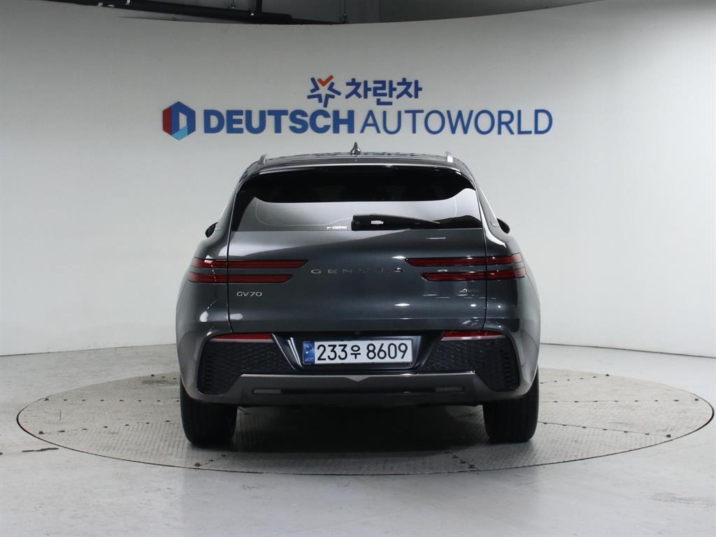 Genesis GV70 - Vista 4