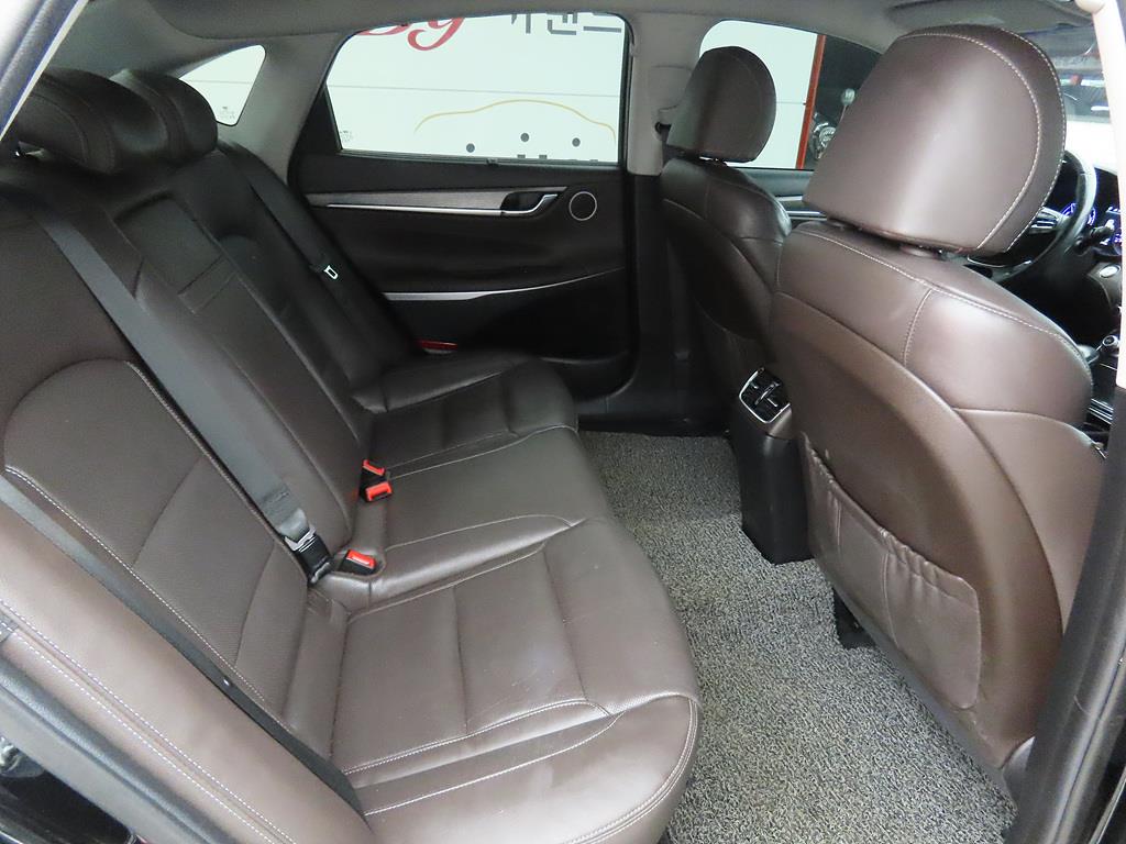 HYUNDAI Grandeur - Vista 8