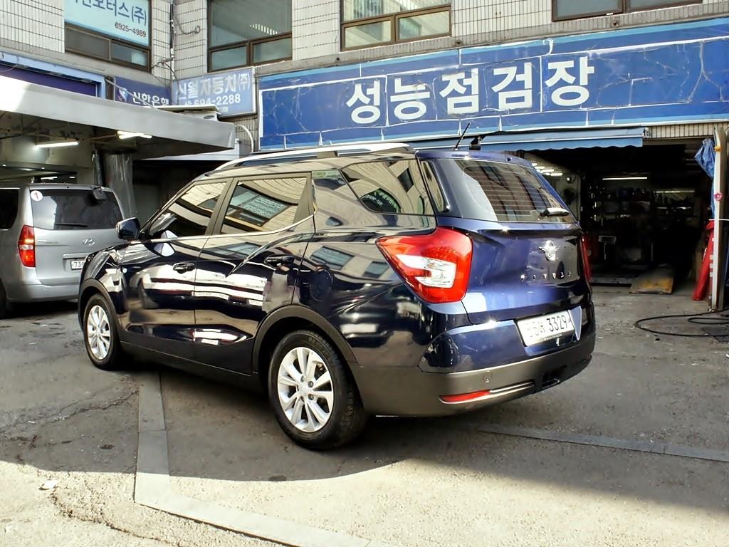 Ssangyong Tivoli - Vista 5