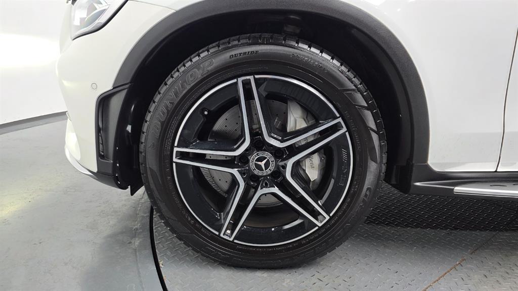 Mercedes Benz GLC Class - Vista 5