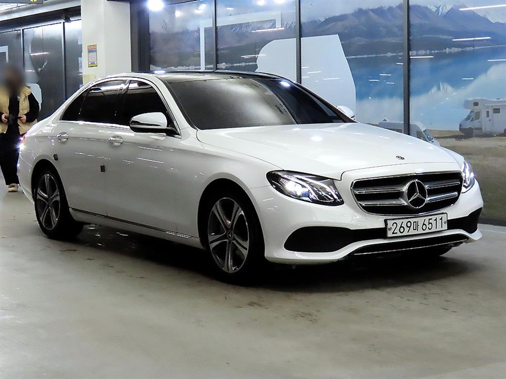 Mercedes Benz E class 2019 Blanco - Importación desde Corea - HF Imports Iquique - Foto 1