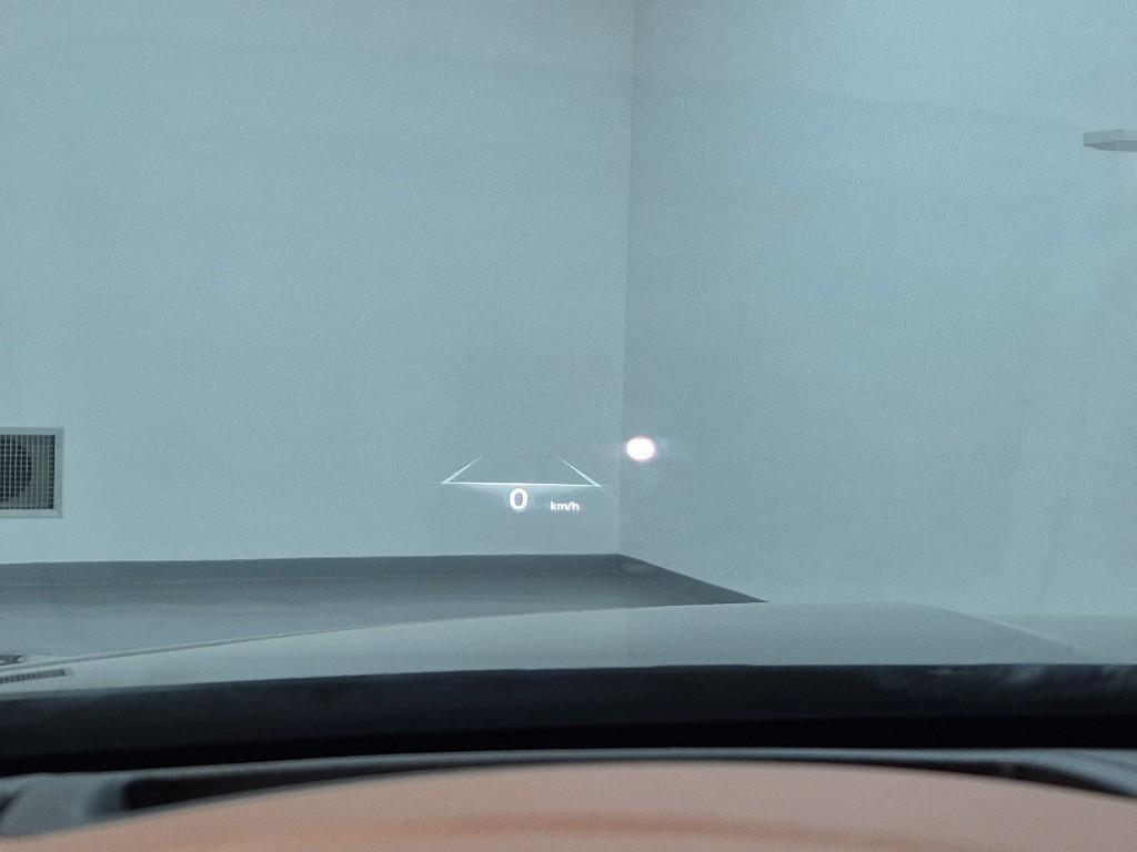 Genesis G80 - Vista 10