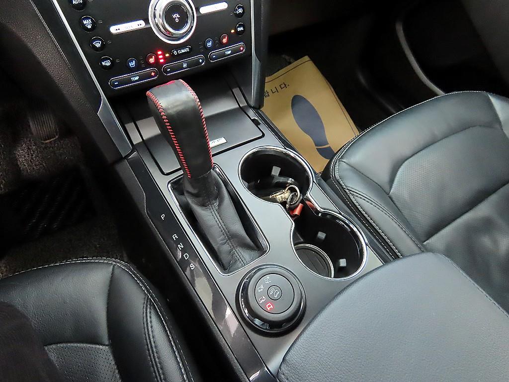 Ford Explorer - Vista 10