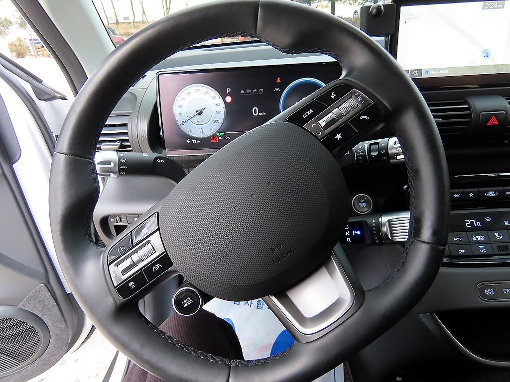 HYUNDAI Casper - Vista 8