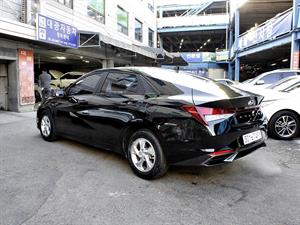 HYUNDAI Avante - Vista 8