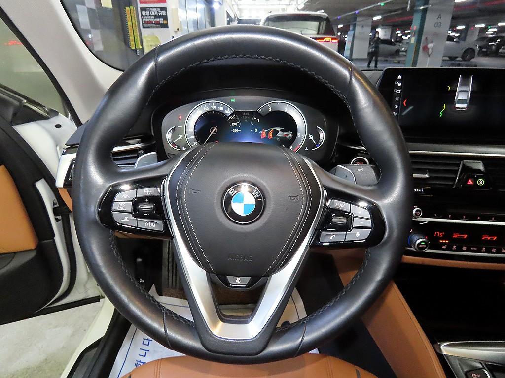 BMW 5 Series - Vista 8