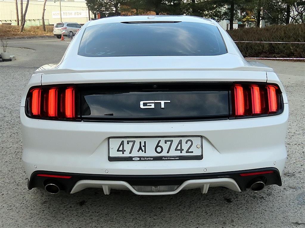 Ford Mustang - Vista 4