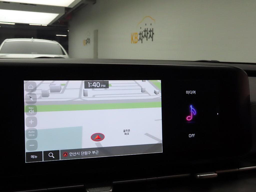 KIA Carnival - Vista 8