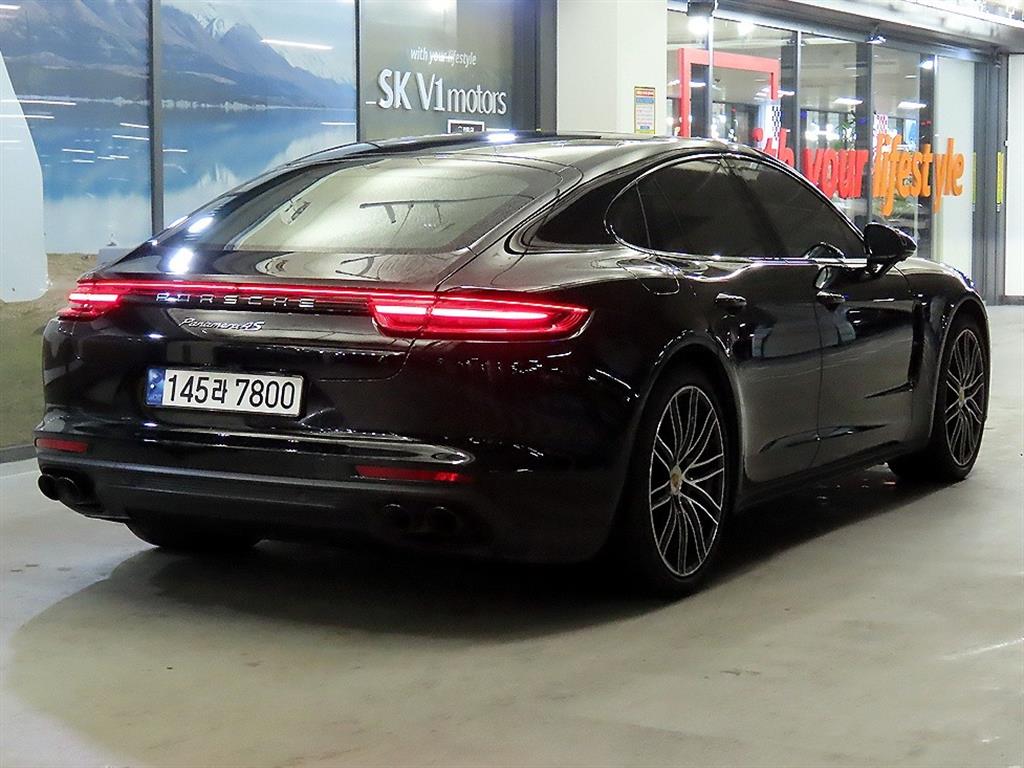 Porsche Panamera - Vista 4