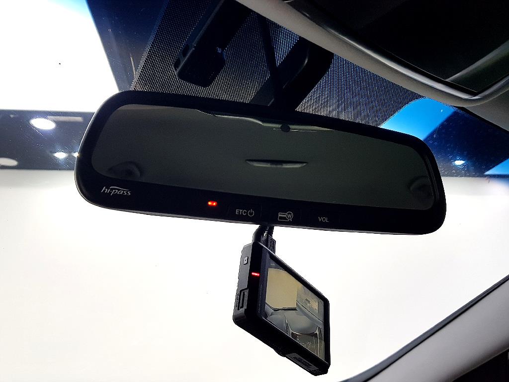 HYUNDAI Grandeur - Vista 11