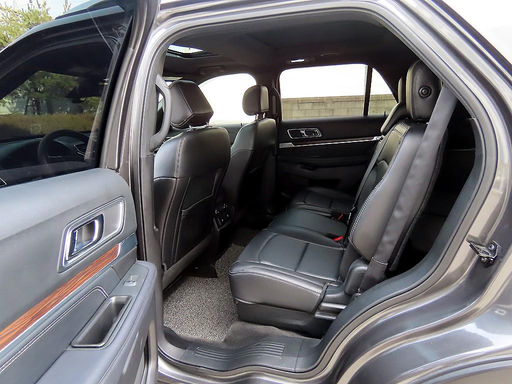 Ford Explorer - Vista 6