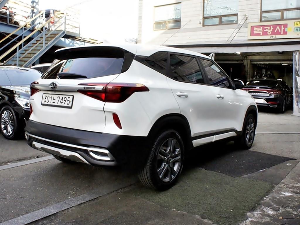 KIA Seltos - Vista 7