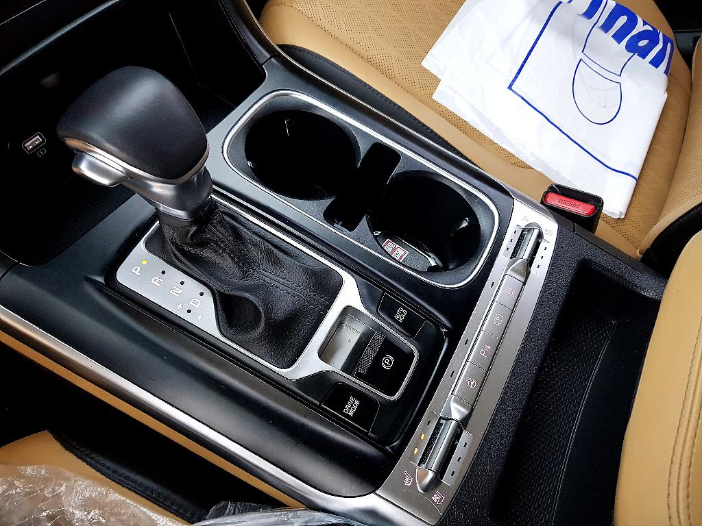 KIA Carnival 2022 Blanco - Importación desde Corea - HF Imports Iquique - Foto 13