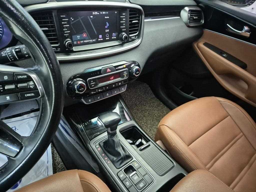 KIA Sorento - Vista 10